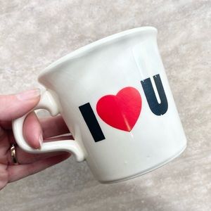 CLOSET CLOSING Vintage I heart U ceramic mug